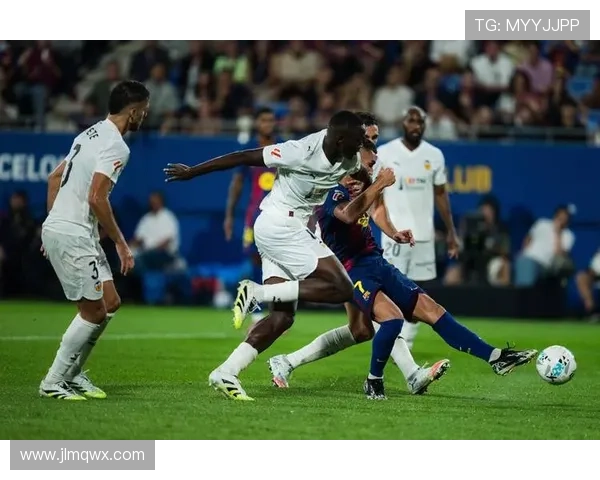 瓦伦西亚保级风险浮现,西甲赛季稳定性考验加剧 瓦伦西亚保级风险浮现,西甲赛季稳定性考验加剧