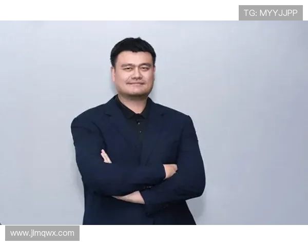 姚明退役后住上海老洋房，早餐吃三明治配手冲咖啡，这日子过得比明星还讲究