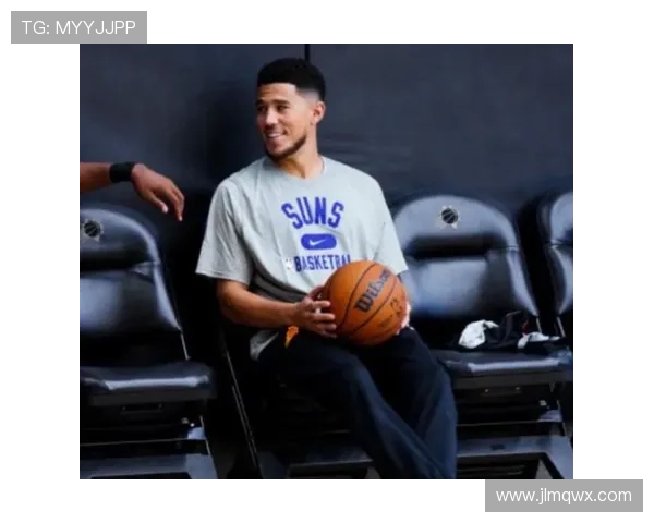 布克训练完顺手买了辆限量超跑，油钱比我半年工资还高